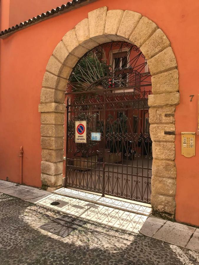 Verona'S Central Apartment Behind The Arena 외부 사진